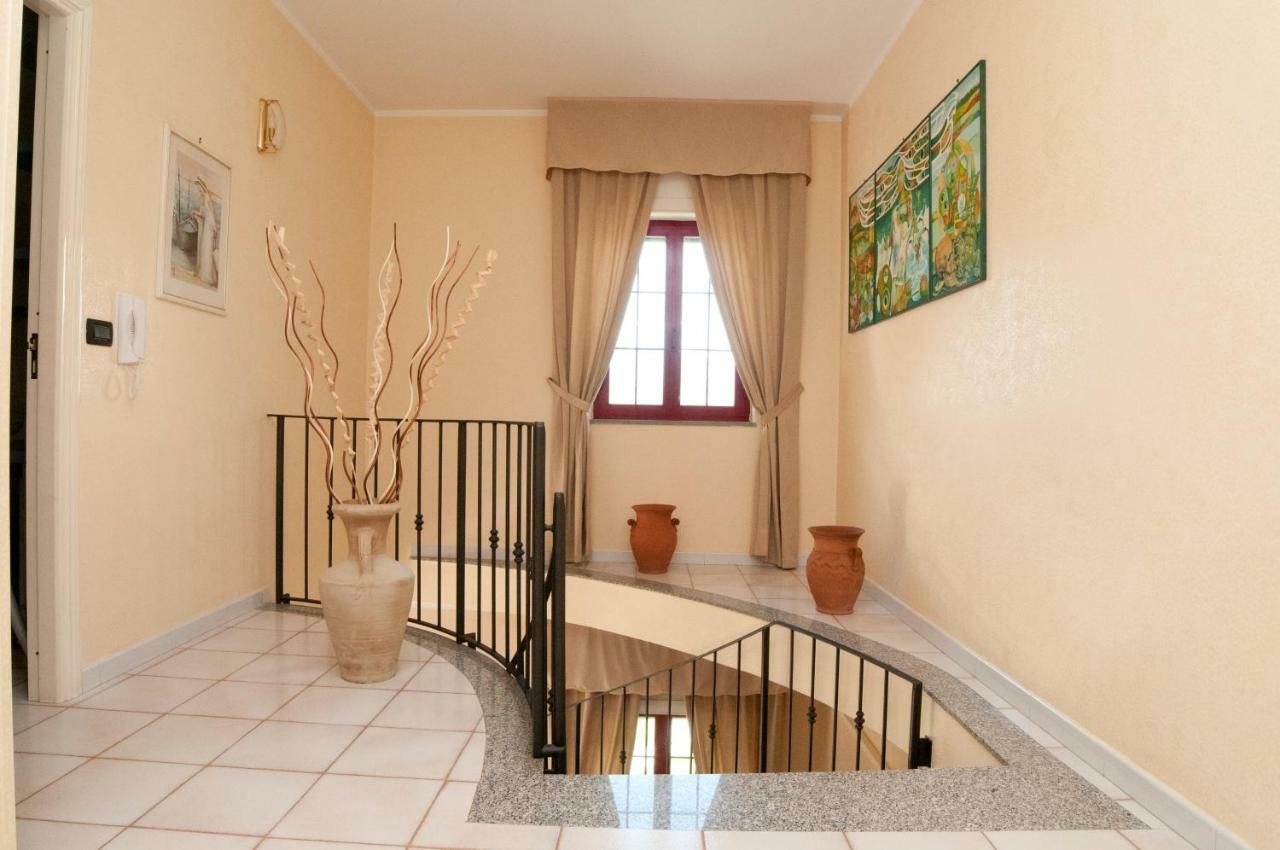 B&B Villa Dei Fiori Санта-Эуфемия-Ламеция Экстерьер фото
