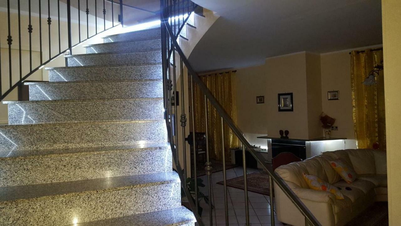 B&B Villa Dei Fiori Санта-Эуфемия-Ламеция Экстерьер фото
